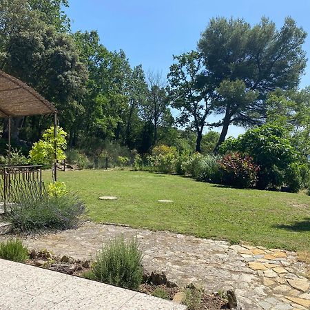 Les Oliviers Vaugines Exterior foto