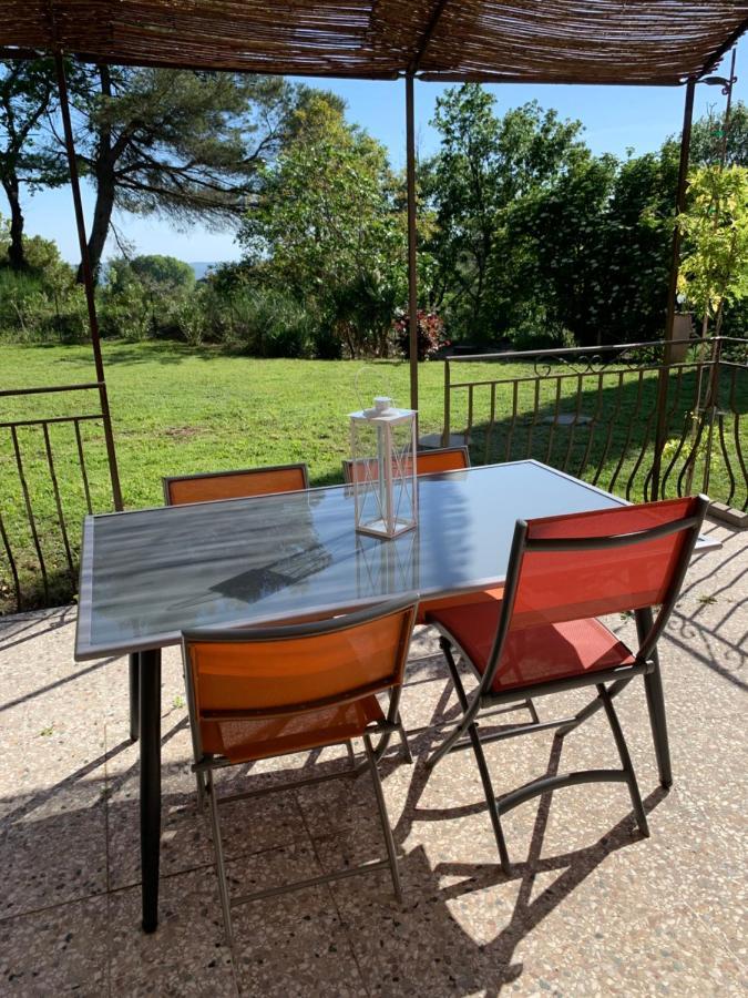 Les Oliviers Vaugines Exterior foto